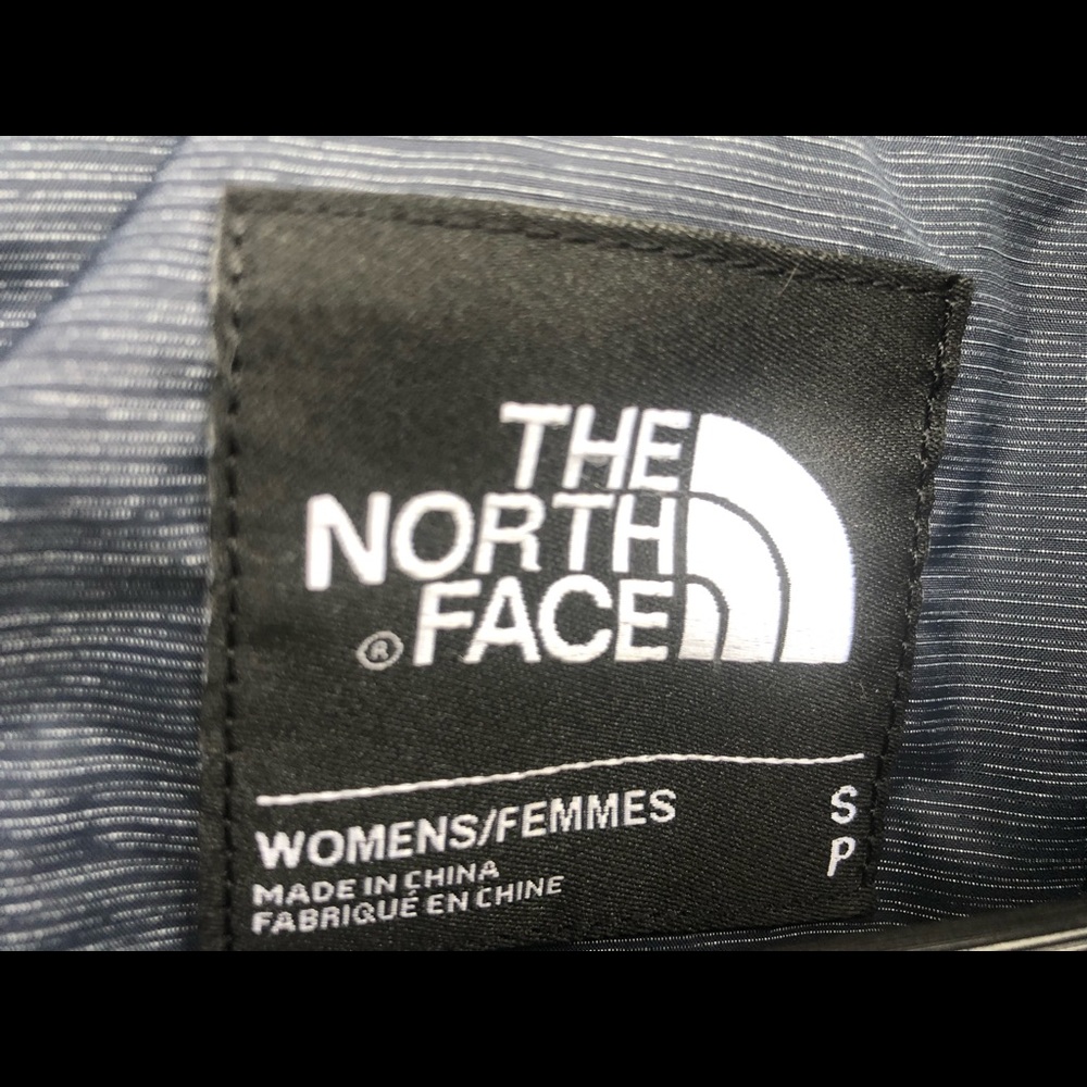 New North Face jacket - Picture 3 of 4